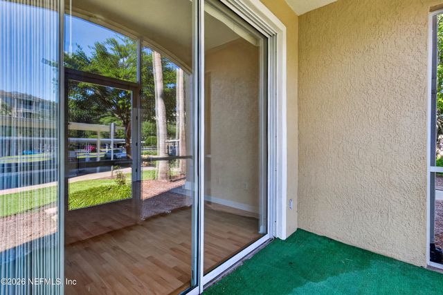 7801 POINT MEADOWS Drive 2101, Jacksonville, FL 32256