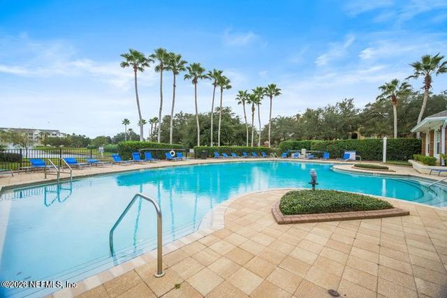 7801 POINT MEADOWS Drive 2101, Jacksonville, FL 32256