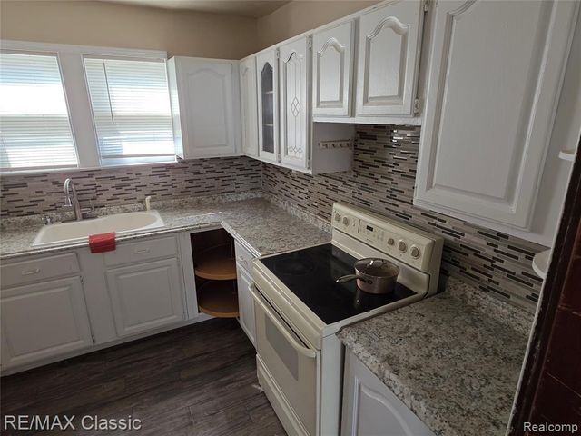 15307 Biltmore Street, Detroit, MI 48227