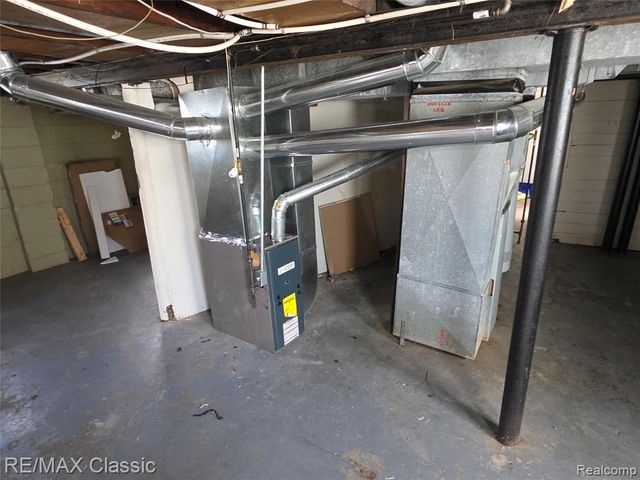 15307 Biltmore Street, Detroit, MI 48227