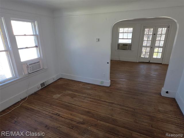 15307 Biltmore Street, Detroit, MI 48227