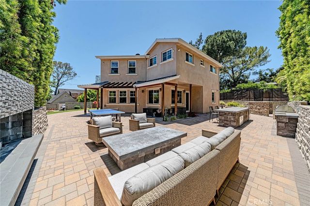1217 Olive, La Canada Flintridge, CA 91011