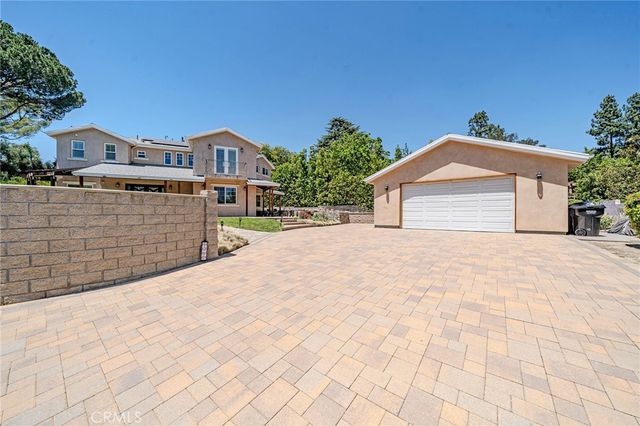 1217 Olive, La Canada Flintridge, CA 91011