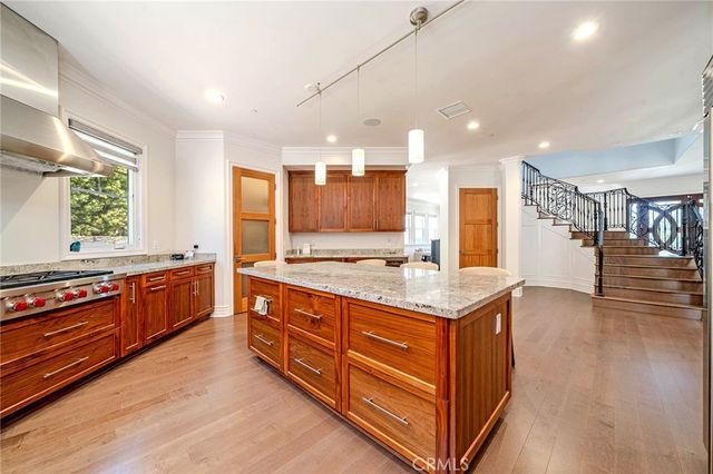 1217 Olive, La Canada Flintridge, CA 91011