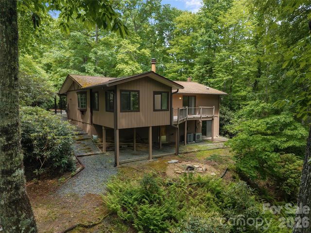 32 Honeysuckle Ridge Road, Pisgah Forest, NC 28768