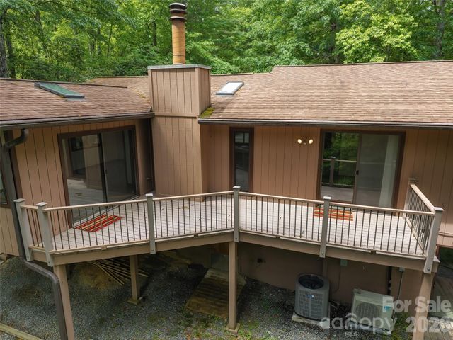 32 Honeysuckle Ridge Road, Pisgah Forest, NC 28768
