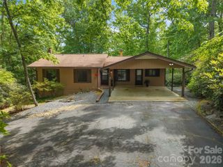 32 Honeysuckle Ridge Road, Pisgah Forest, NC 28768