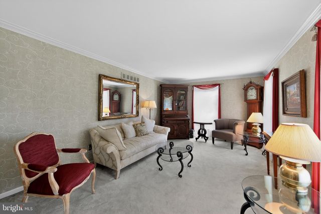 207 WHITESTONE DR, Kennett Square, PA 19348