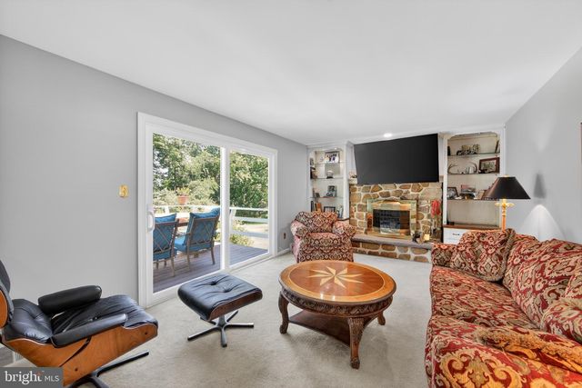 207 WHITESTONE DR, Kennett Square, PA 19348