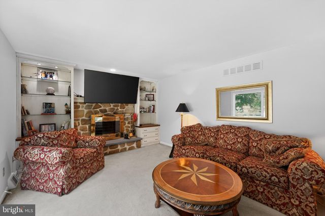 207 WHITESTONE DR, Kennett Square, PA 19348