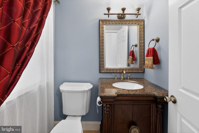 207 WHITESTONE DR, Kennett Square, PA 19348