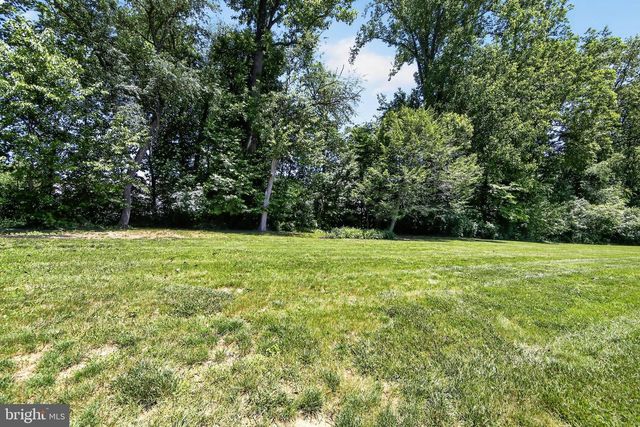 207 WHITESTONE DR, Kennett Square, PA 19348