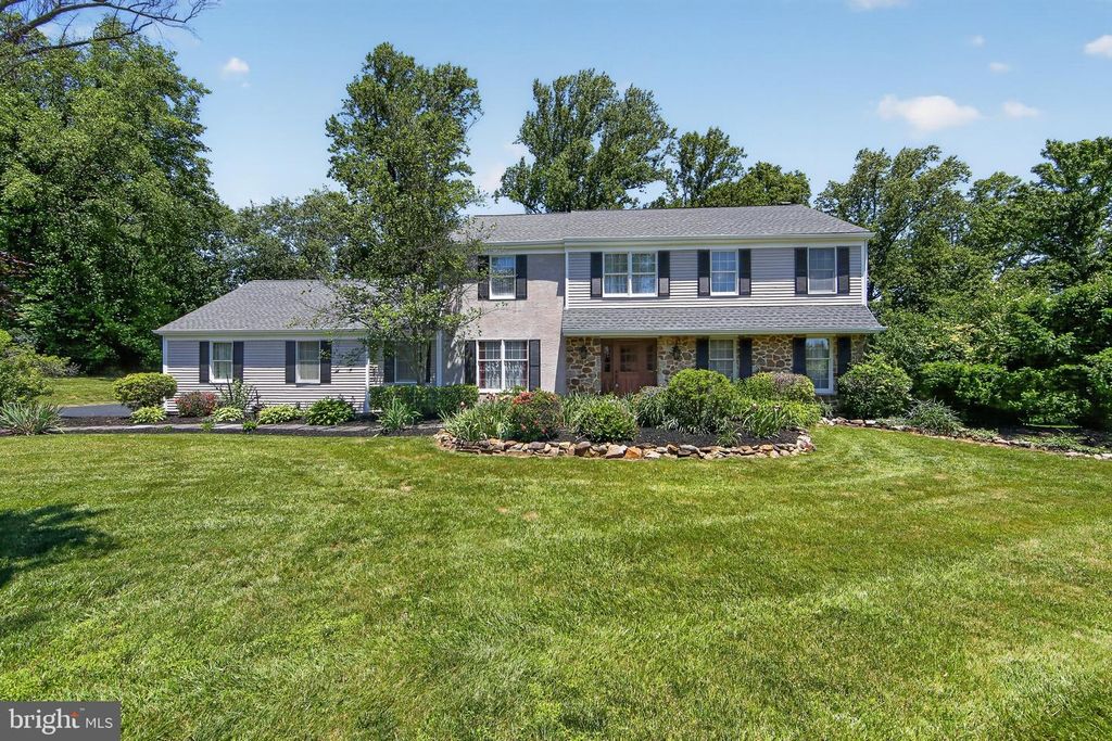 207 WHITESTONE DR, Kennett Square, PA 19348