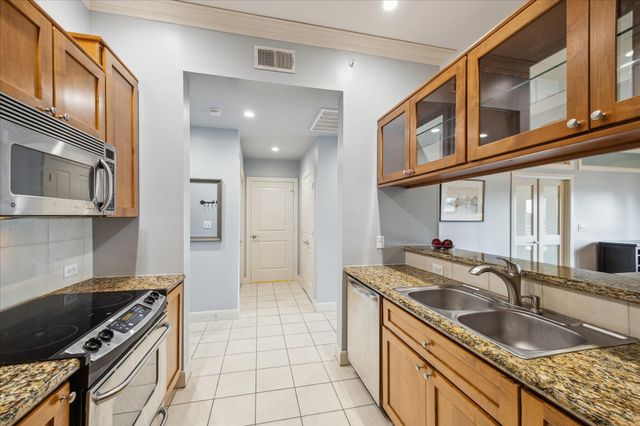 1010 Rosine Street 408, Houston, TX 77019