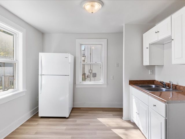 1186 24th Street, Moline, IL 61265