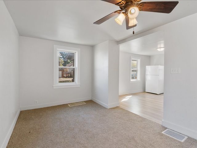 1186 24th Street, Moline, IL 61265