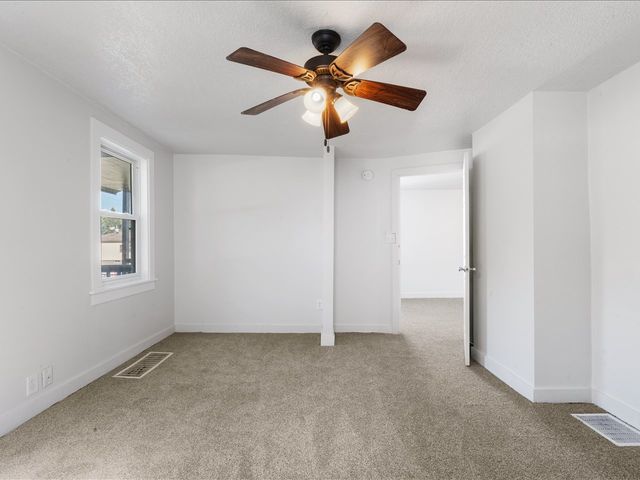 1186 24th Street, Moline, IL 61265