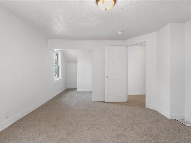 1186 24th Street, Moline, IL 61265