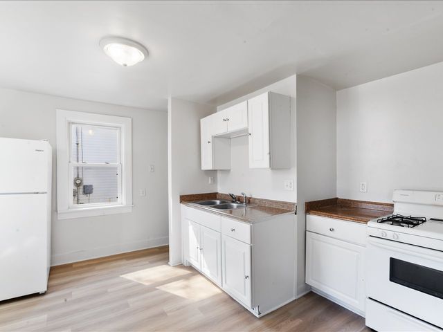 1186 24th Street, Moline, IL 61265