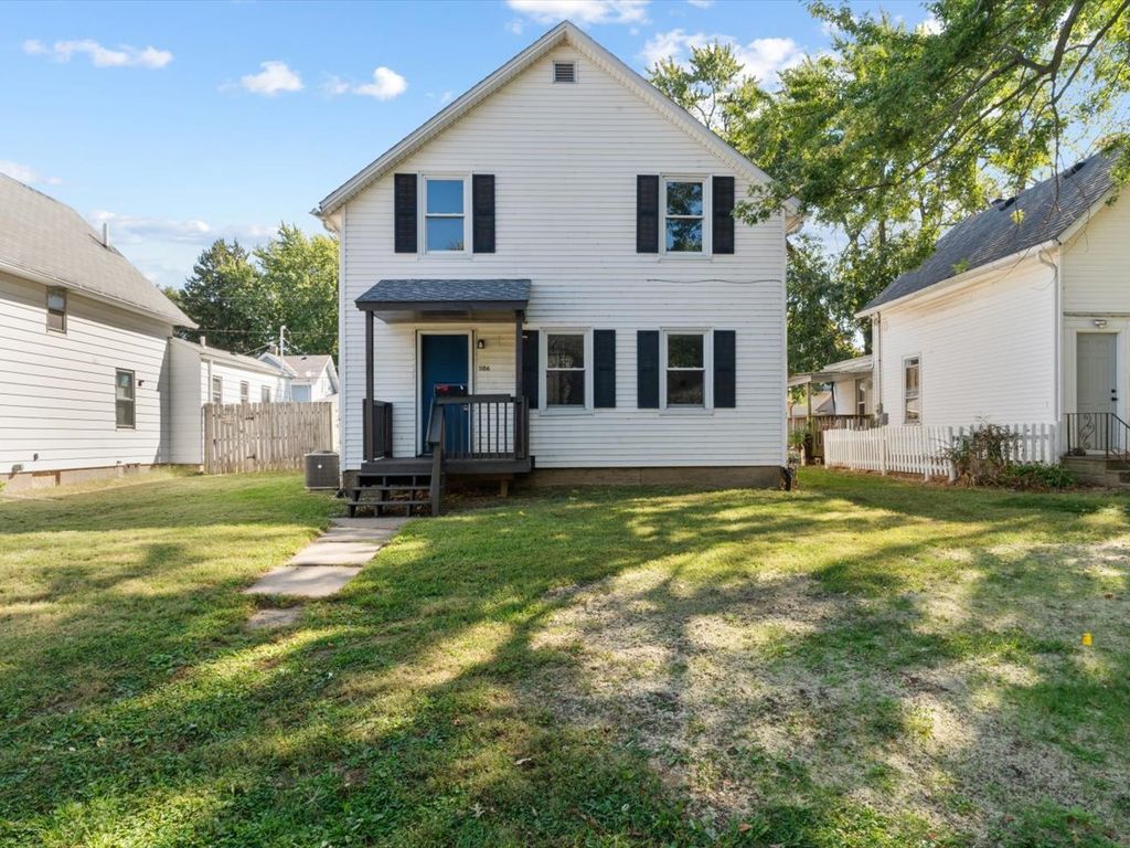 1186 24th Street, Moline, IL 61265
