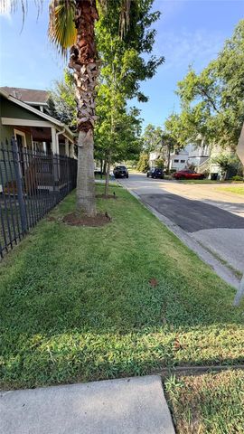 2626 Columbia Street, Houston, TX 77008