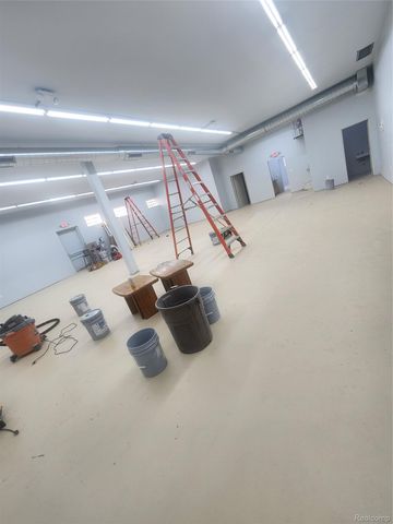 7012 East 9 Mile Rd., Warren, MI 48091