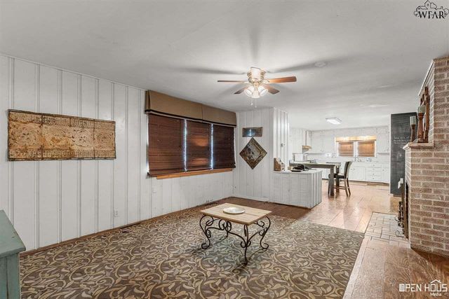 216 N BEVERLY DRIVE, Wichita Falls, TX 76306