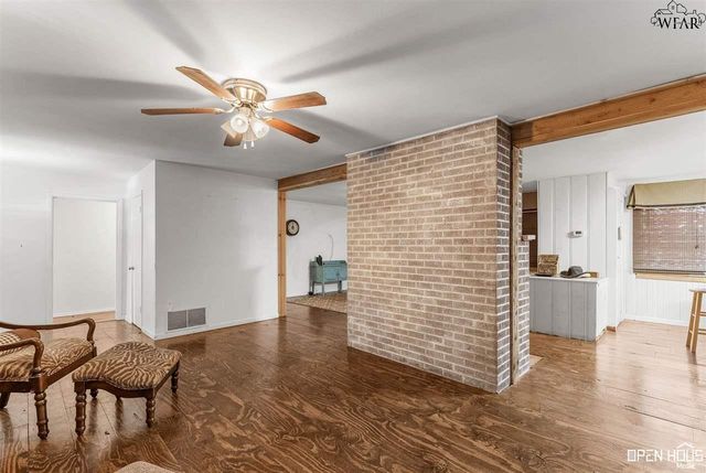 216 N BEVERLY DRIVE, Wichita Falls, TX 76306