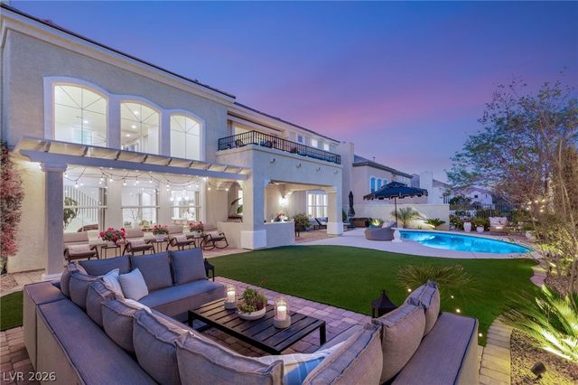 9313 Queen Charlotte Drive, Las Vegas, NV 89145