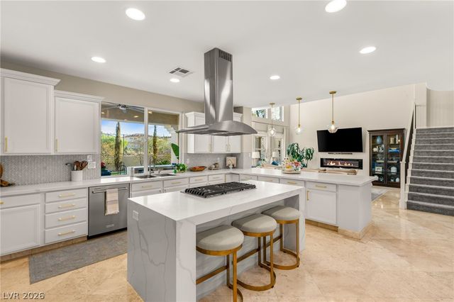 9313 Queen Charlotte Drive, Las Vegas, NV 89145