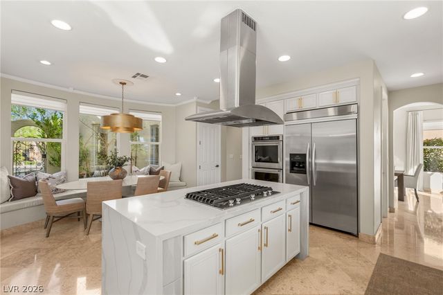 9313 Queen Charlotte Drive, Las Vegas, NV 89145