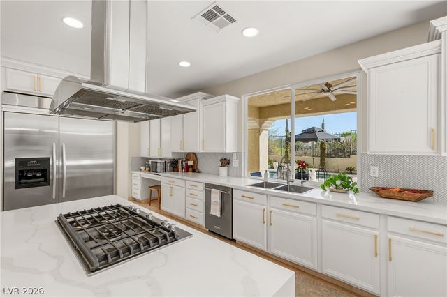 9313 Queen Charlotte Drive, Las Vegas, NV 89145