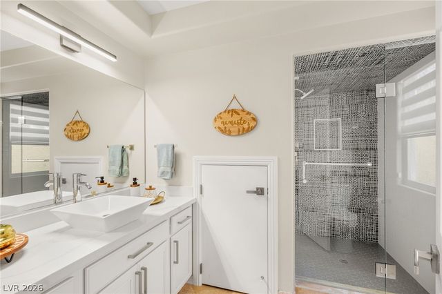 9313 Queen Charlotte Drive, Las Vegas, NV 89145