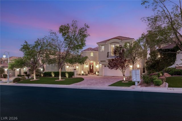 9313 Queen Charlotte Drive, Las Vegas, NV 89145