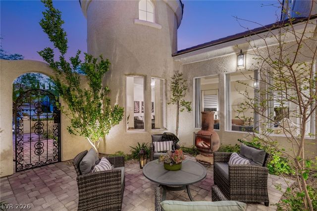 9313 Queen Charlotte Drive, Las Vegas, NV 89145