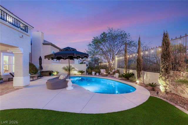 9313 Queen Charlotte Drive, Las Vegas, NV 89145