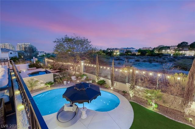 9313 Queen Charlotte Drive, Las Vegas, NV 89145