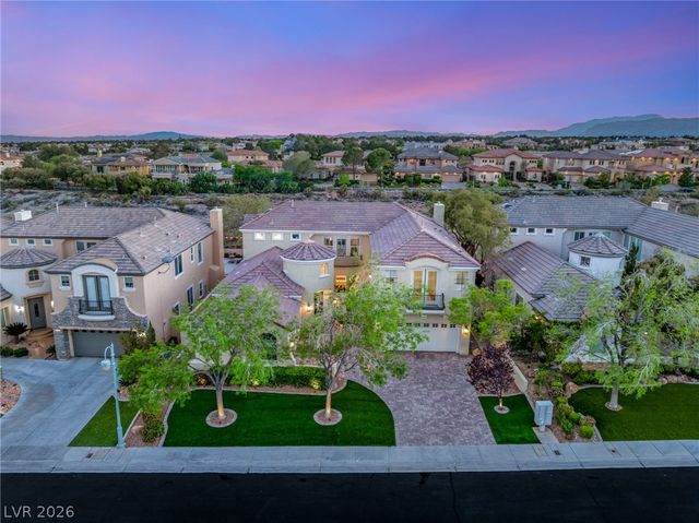 9313 Queen Charlotte Drive, Las Vegas, NV 89145