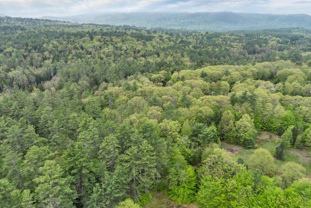 29 Reservoir Heights Road, Plymouth, NH 03264