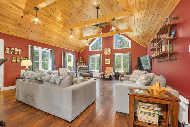 29 Reservoir Heights Road, Plymouth, NH 03264