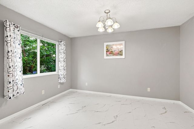 2622 Dupont Avenue N, Minneapolis, MN 55411