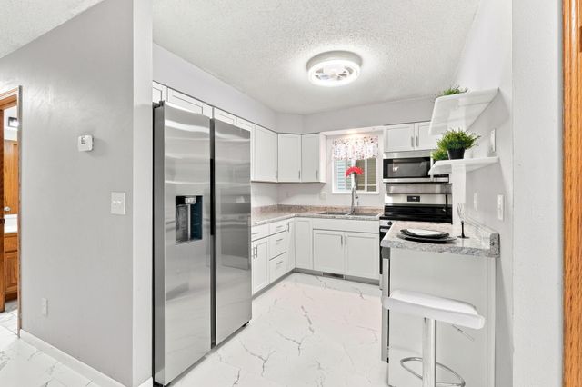 2622 Dupont Avenue N, Minneapolis, MN 55411