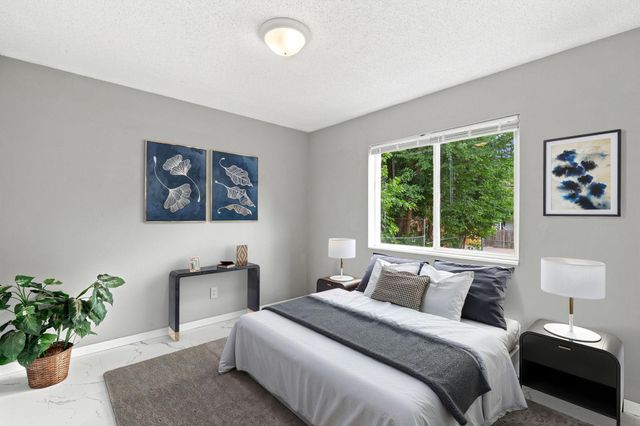 2622 Dupont Avenue N, Minneapolis, MN 55411