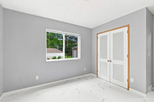 2622 Dupont Avenue N, Minneapolis, MN 55411