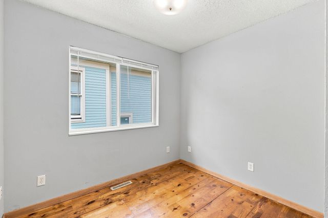 2622 Dupont Avenue N, Minneapolis, MN 55411