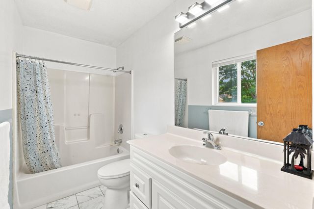2622 Dupont Avenue N, Minneapolis, MN 55411