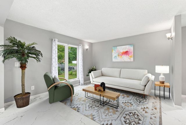 2622 Dupont Avenue N, Minneapolis, MN 55411