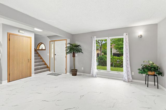 2622 Dupont Avenue N, Minneapolis, MN 55411