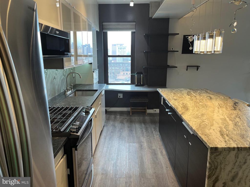 Image 15 of property listing at 1001 SAINT PAUL ST #10C, Baltimore, MD 21202