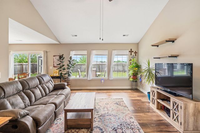 5304 ASPEN RIDGE DR, Columbia, MO 65202